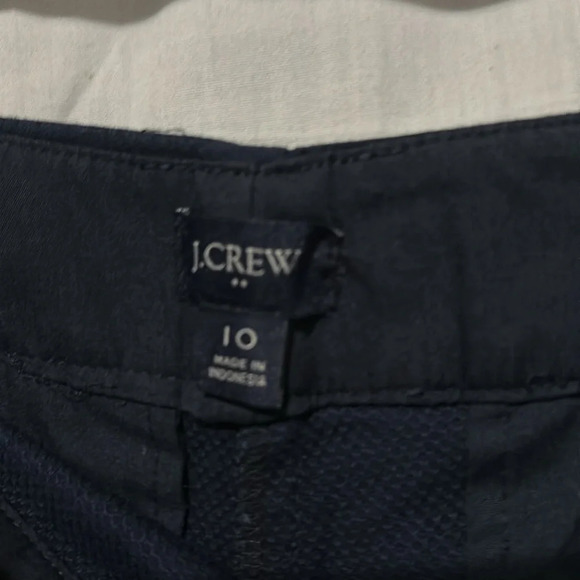 navy with gold tone nautical detail J Crew shorts size 10 - Picture 3 of 4